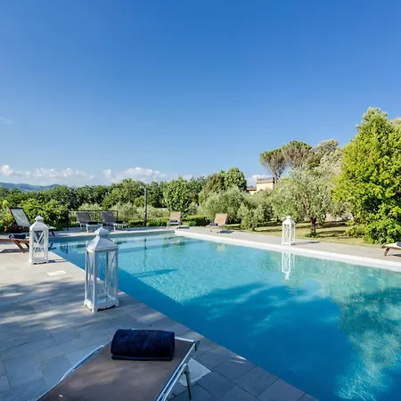 With Pool In The Vineyards In Lucca